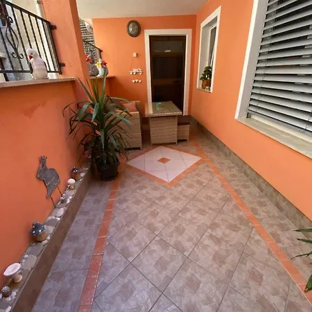 Apartma Tayana - With Affordable Parking !!! * بيران