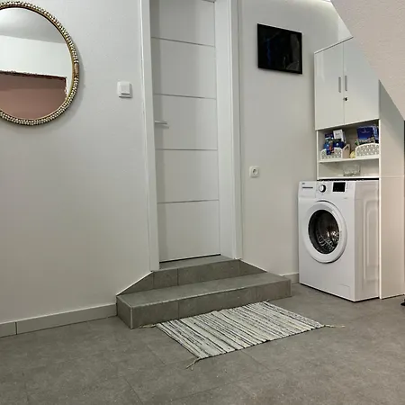 Apartma Tayana - With Affordable Parking !!! * Piran