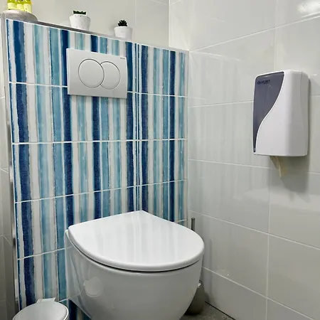 شقة Apartma Tayana - With Affordable Parking !!! *