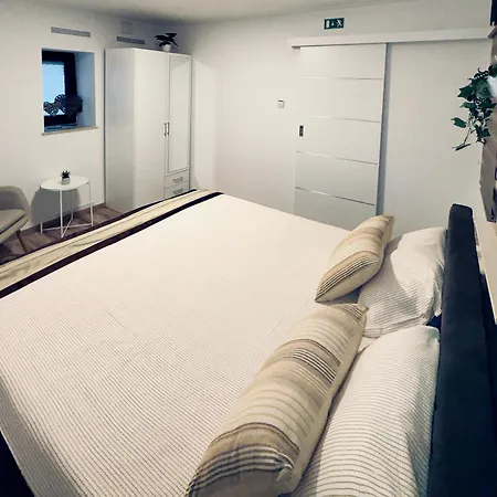 Lägenhet Apartma Tayana - With Affordable Parking !!!