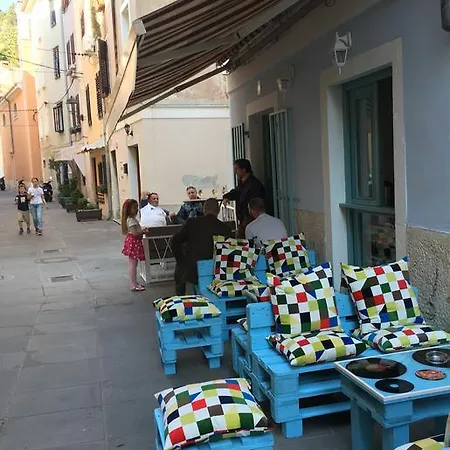 Apartmán Apartma Tayana - With Affordable Parking !!! *