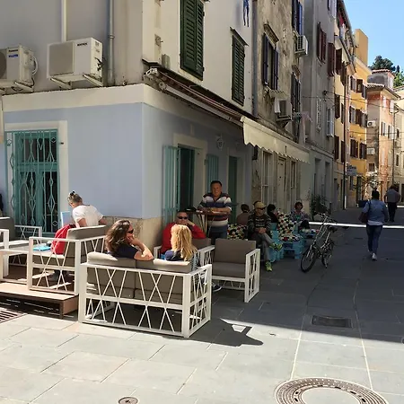 Apartma Tayana - With Affordable Parking !!! شقة *