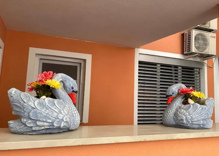 Apartma Tayana - With Affordable Parking !!! דירה פיראן