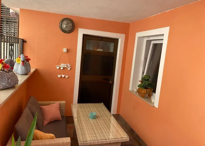 דירה Apartma Tayana - With Affordable Parking !!!