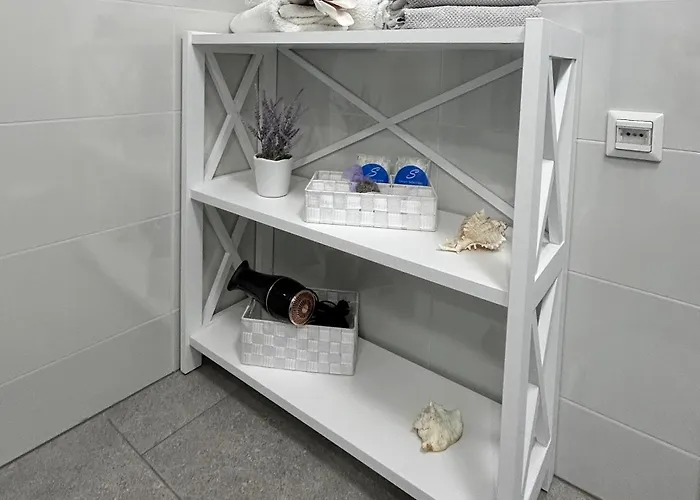 Apartma Tayana - With Affordable Parking !!! アパート