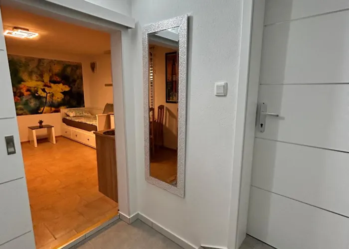 Apartma Tayana - With Affordable Parking !!! * פיראן