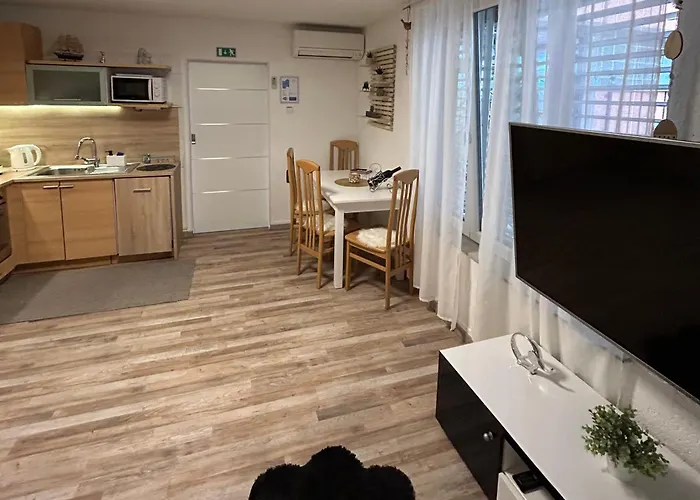 Apartma Tayana - With Affordable Parking !!! Lägenhet Piran