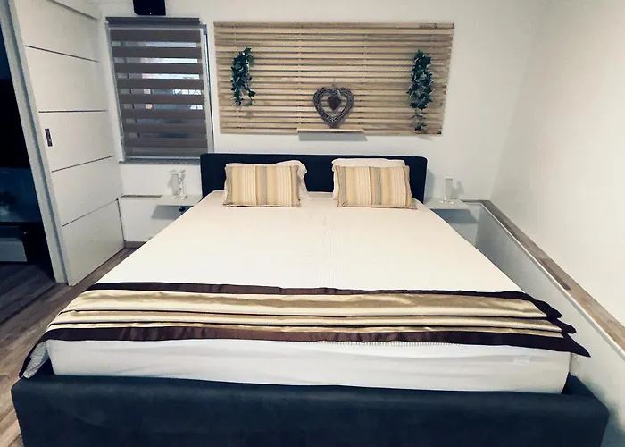 דירה Apartma Tayana - With Affordable Parking !!!