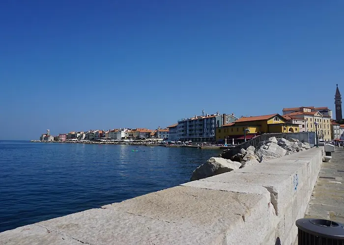 Apartma Tayana - With Affordable Parking !!! Lägenhet Piran